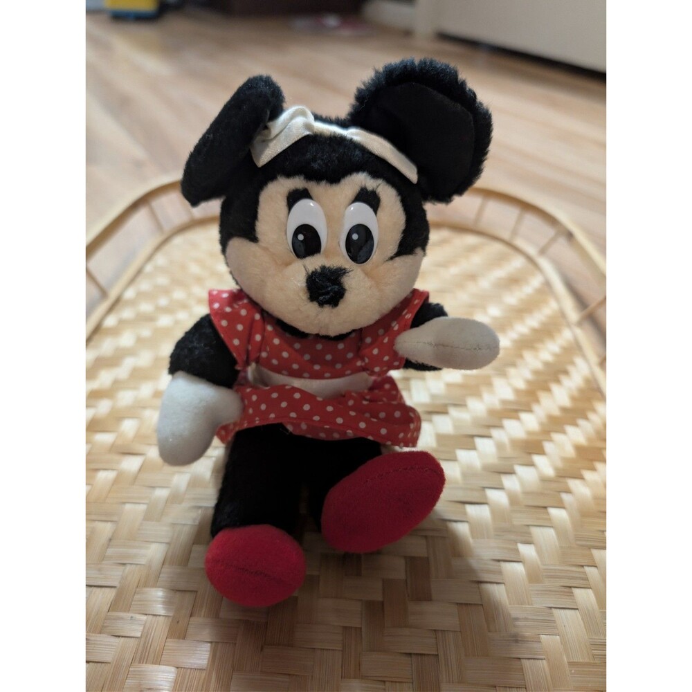 Vintage Minnie Mouse Plush by Applause – Classic Disney Collectible